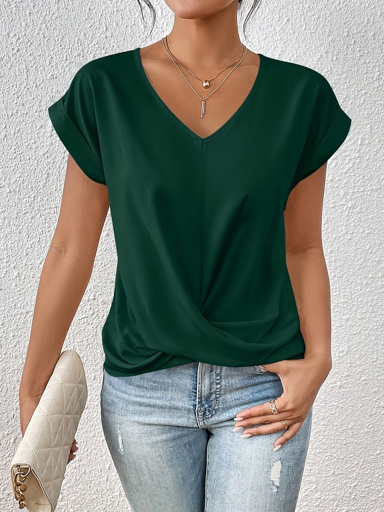 Comfortable T-shirt with an elegant neckline