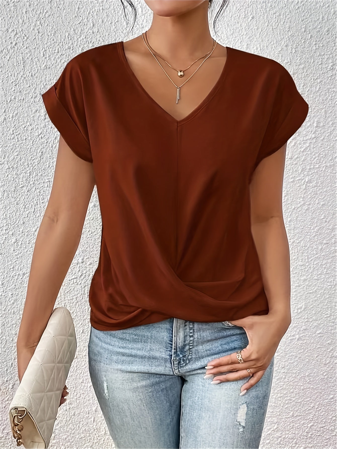 Comfortable T-shirt with an elegant neckline